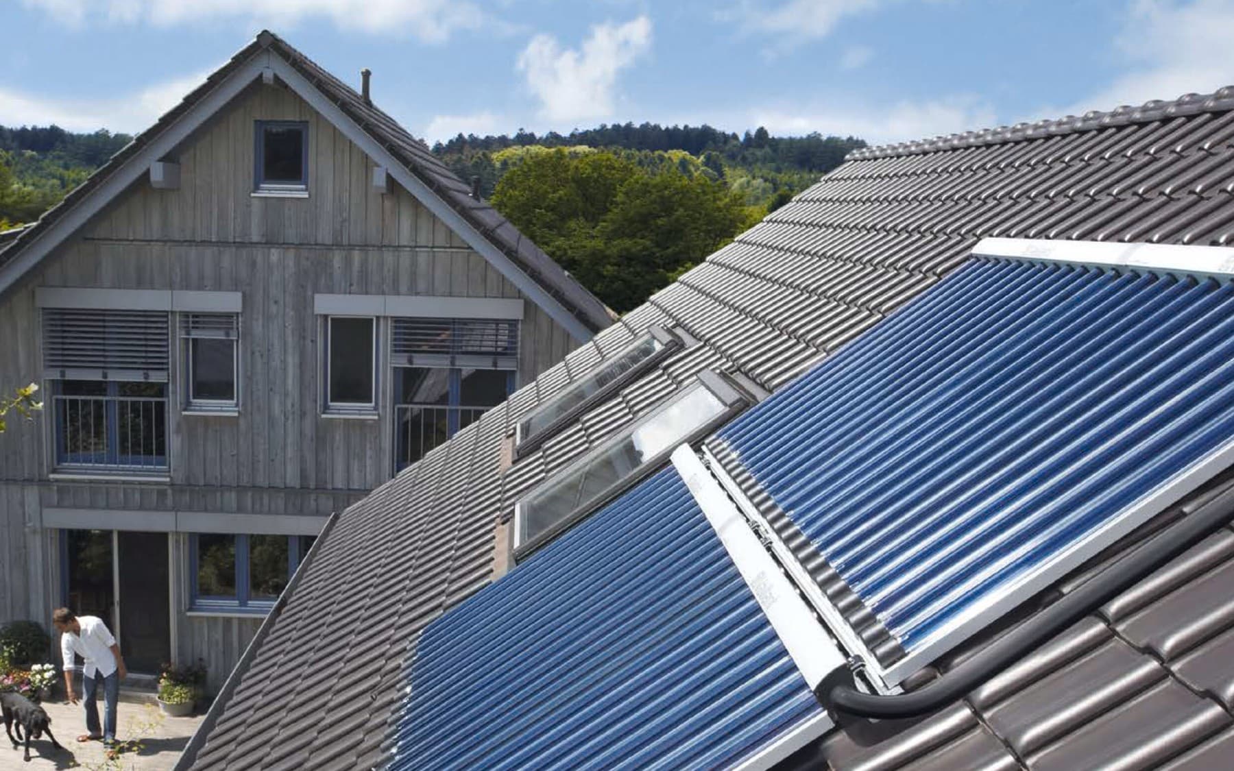 Panneaux solaires sur un toit | Vaillant