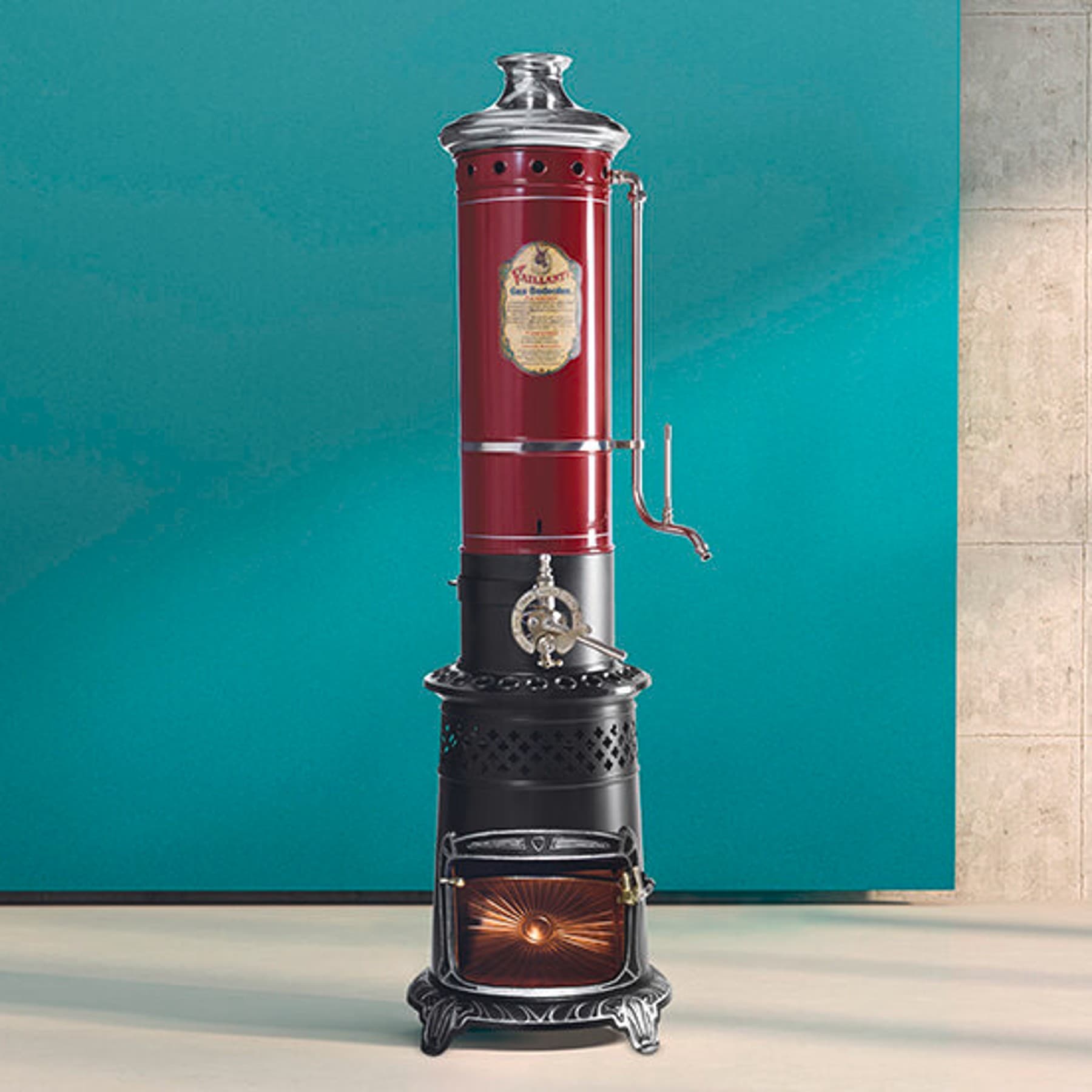 Innovation de Vaillant : le premier chauffe-bain à gaz fermé, datant de 1894 | Vaillant