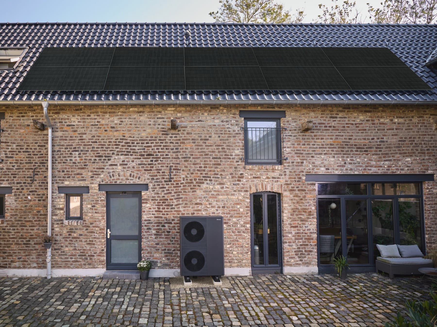 Une pompe à chaleur installée dans une maison ancienne | Vaillant