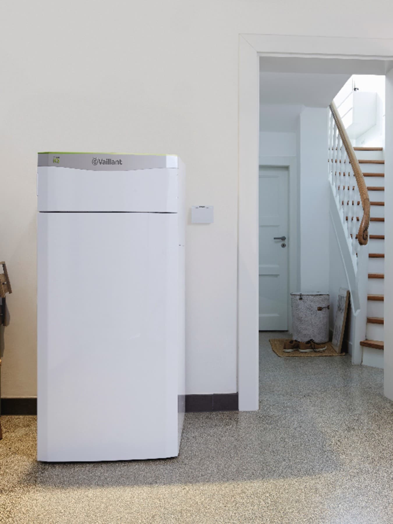 Pompe à chaleur géothermique flexoTHERM dans une buanderie | Vaillant