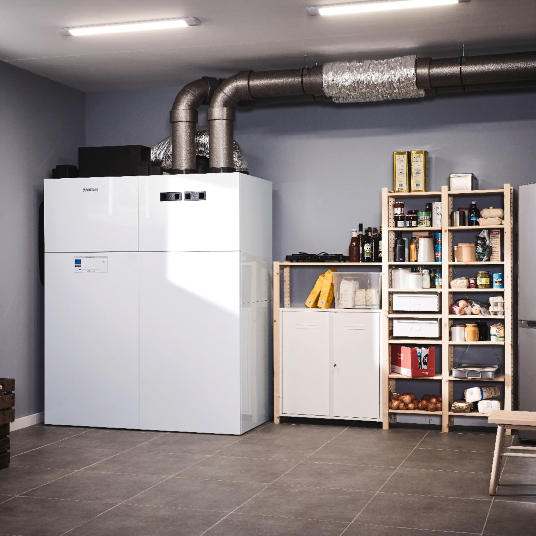 Pompe à chaleur intérieure dans une buanderie | Vaillant