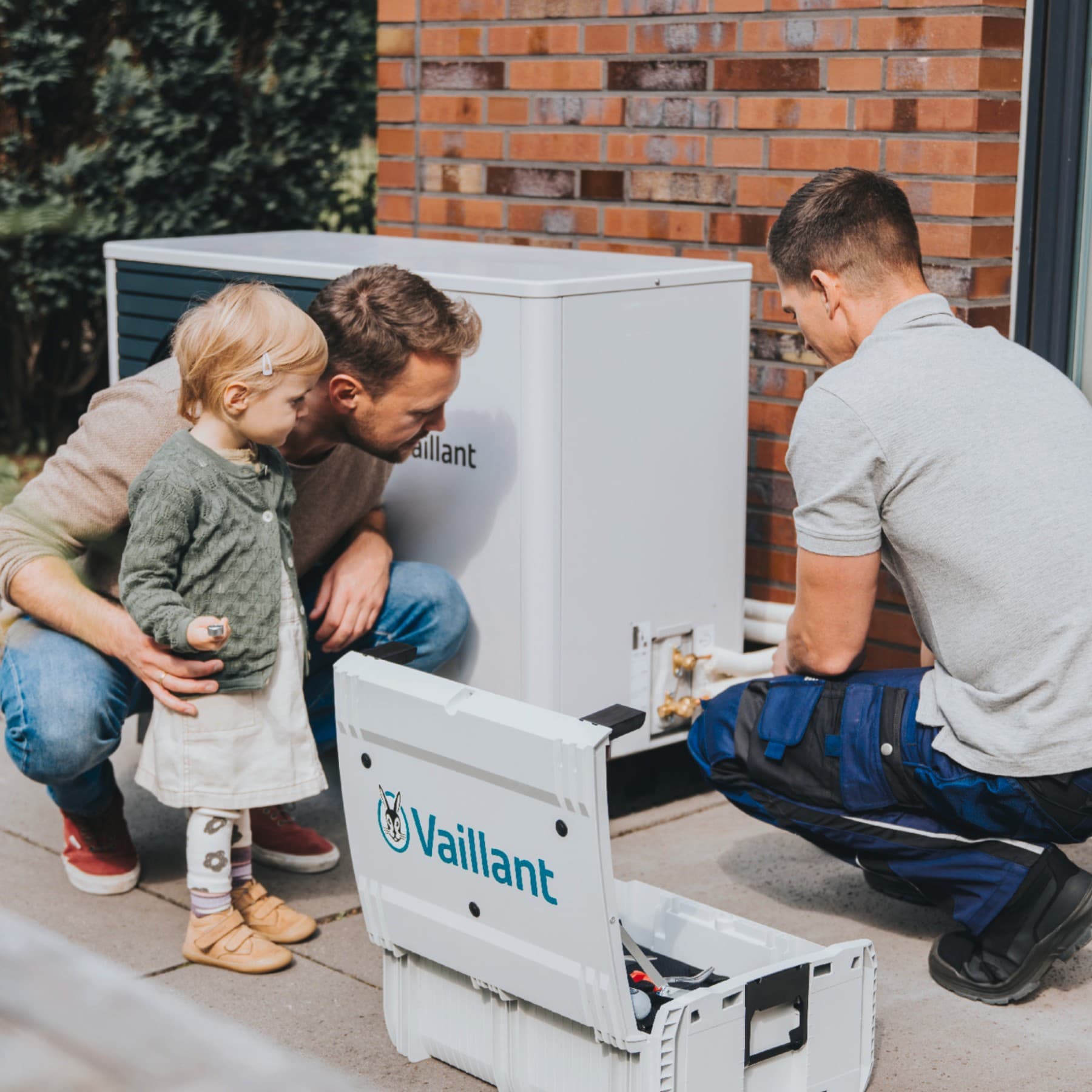 Pompe à chaleur en cours de réparation | Vaillant