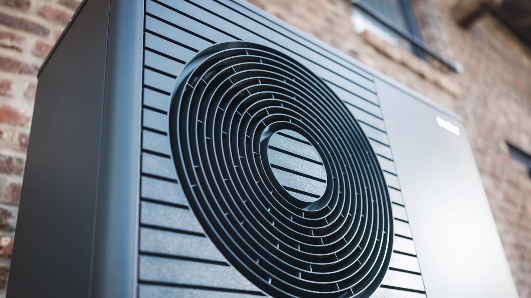 Vue d'un ventilateur d'une pompe à chaleur | Vaillant
