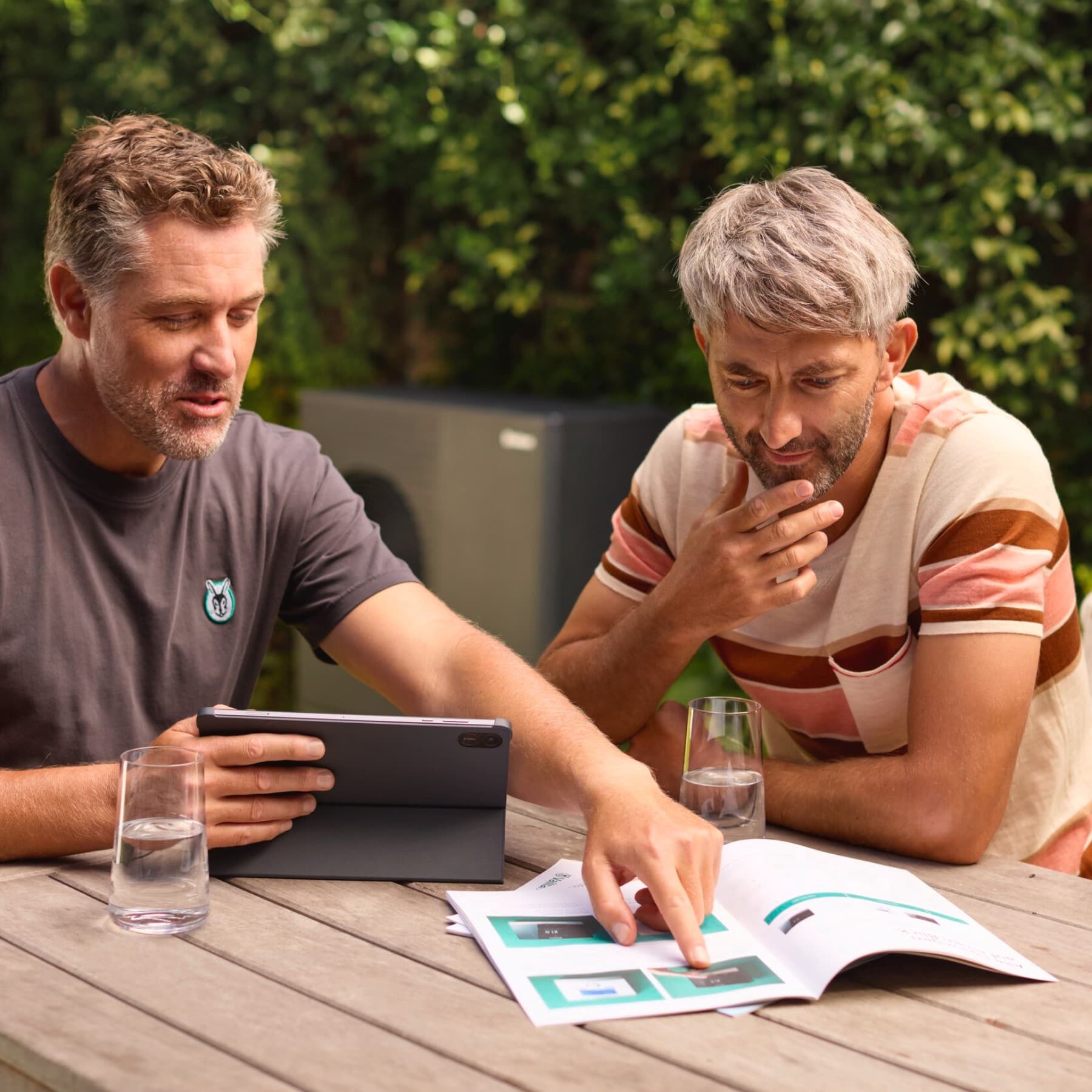 Conseils sur l'implantation et l'installation d'une pompe à chaleur dans un jardin | Vaillant