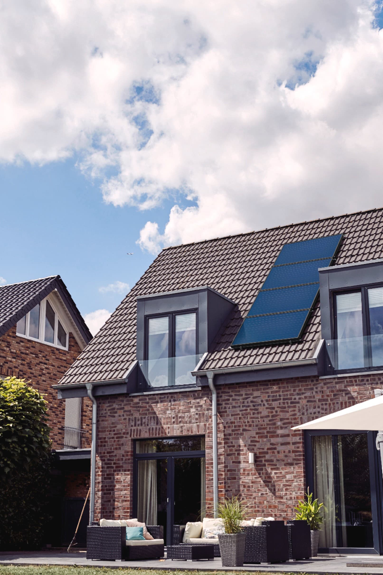 Maison équipée panneaux solaires | Vaillant