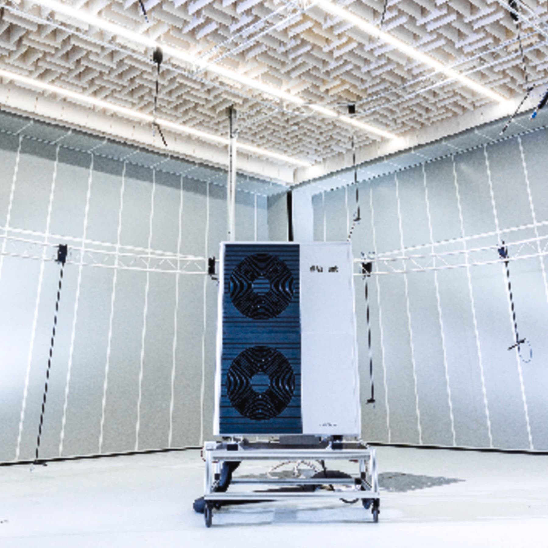 Pompe à chaleur dans un centre d'essai acoustique | Vaillant