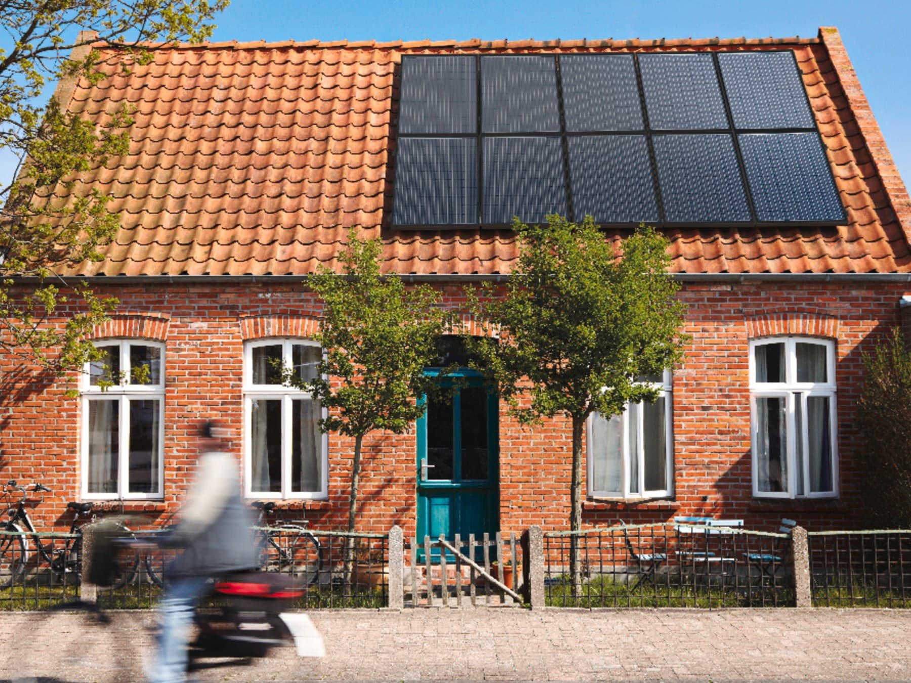 Panneaux solaires sur un toit | Vaillant